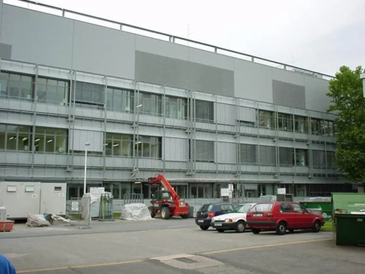 Bayer (Geb. 460) Wuppertal Elberfeld Fassade Feldhaus – Beitragsbild