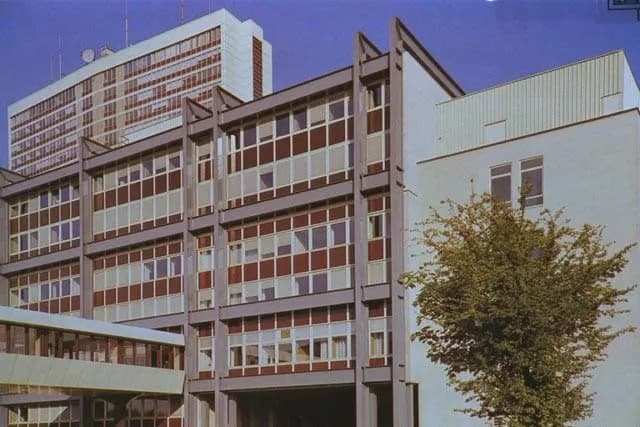 Europaparlament Luxembourg Luxemburg Fassade Feldhaus – Beitragsbild