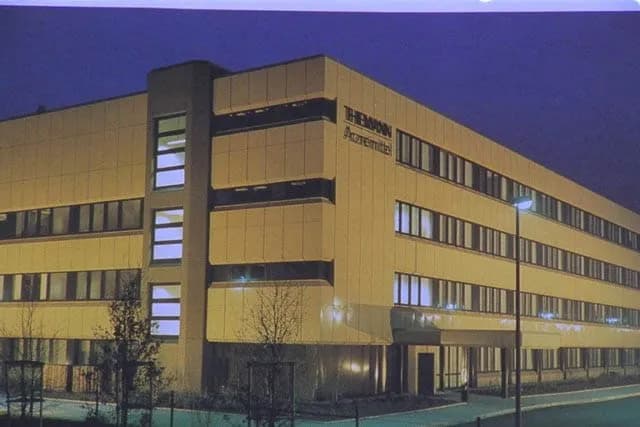 Forschungszentrum Dr. Thiemann GmbH Waltrop Fassade Feldhaus – Beitragsbild