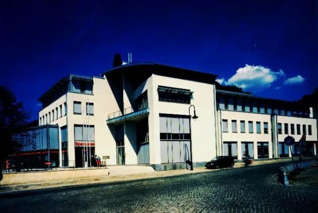 Ortsamt und Sparkasse Loschwitz Loschwitz Fassade Feldhaus – Beitragsbild