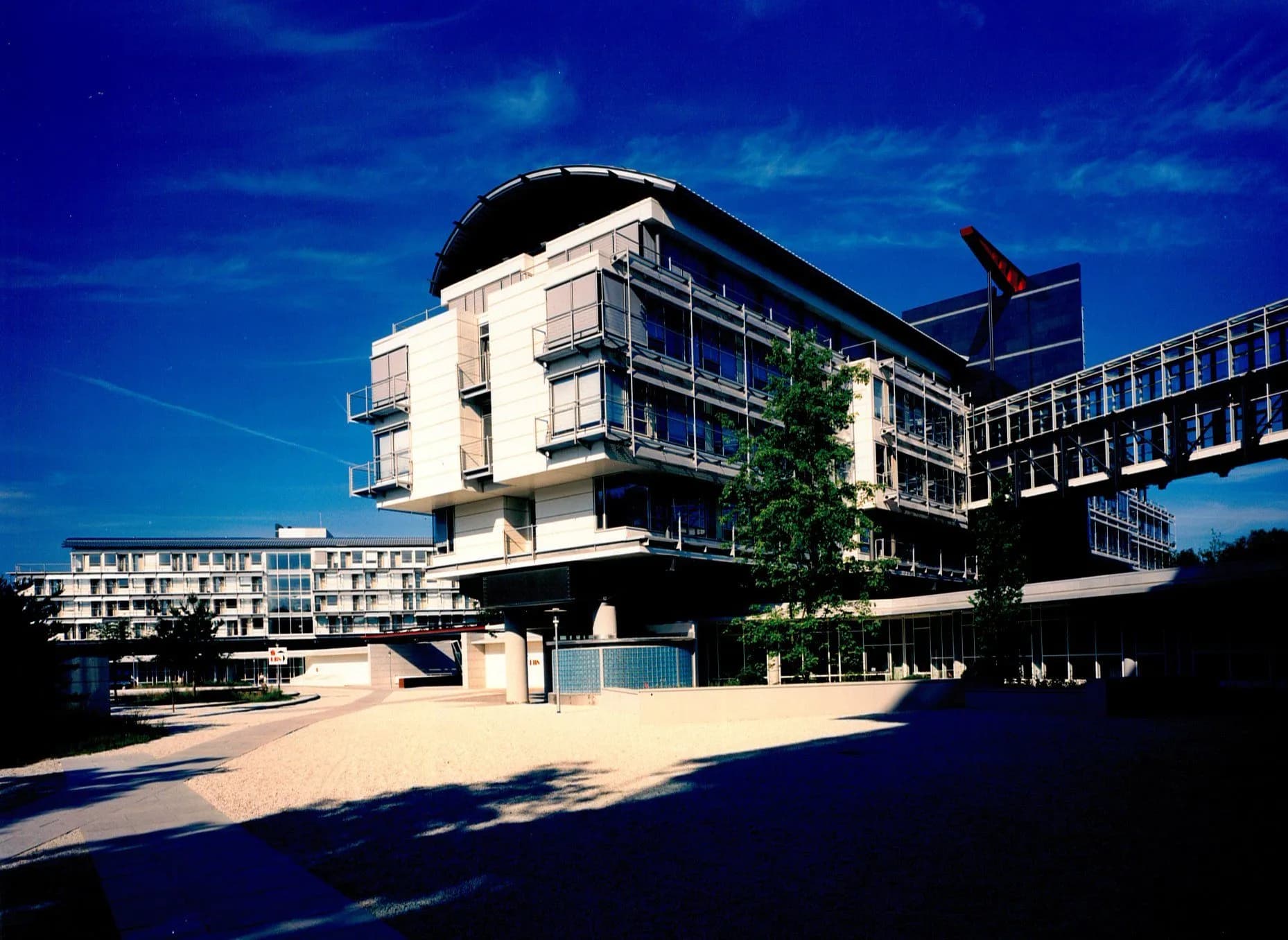 Ostdeutsche Sparkassenakademie Potsdam Fassade Feldhaus – Beitragsbild
