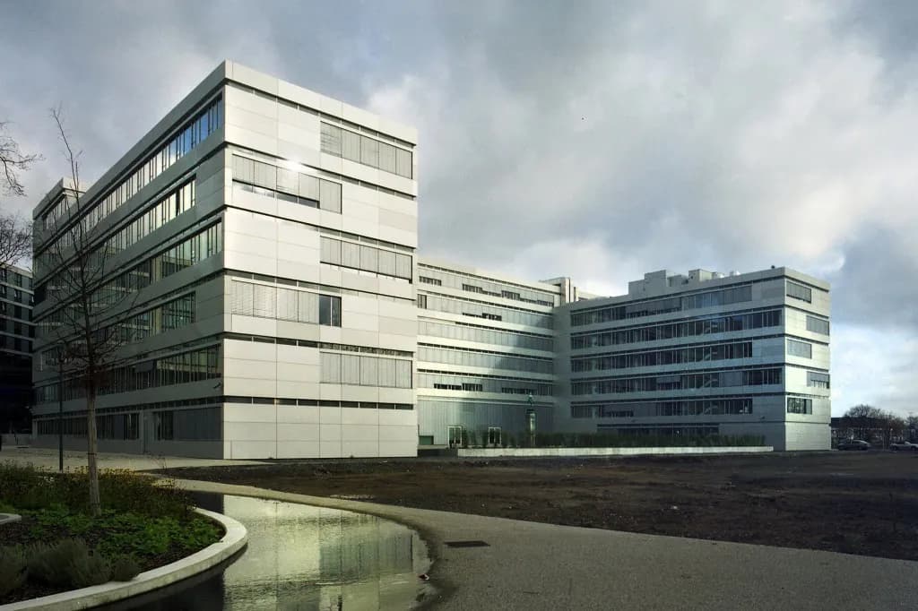 Verwaltungsgebäude VDI Duesseldorf Fassade Feldhaus – Beitragsbild