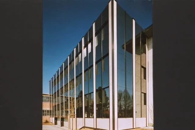Windmöller + Hölscher Lengerich Fassade Feldhaus – Beitragsbild